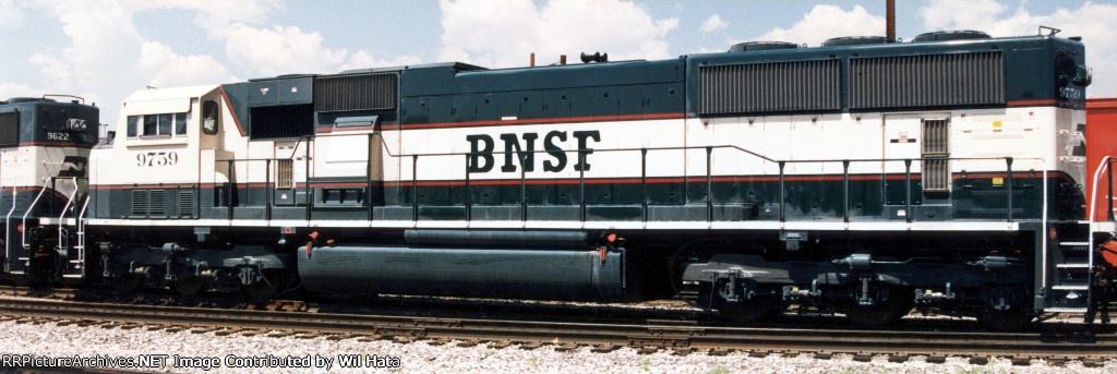 BNSF SD70MAC 9759